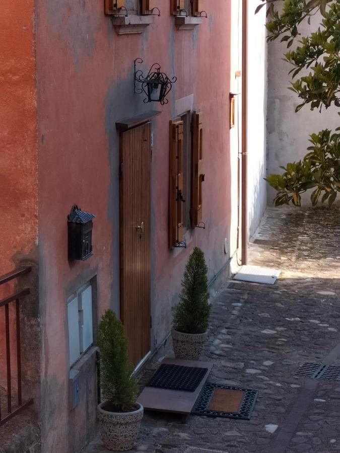 Appartement La Chicca Piccola Casina In Affitto Nel Borgo Antico Di Gaggio Montano Bo Extérieur photo